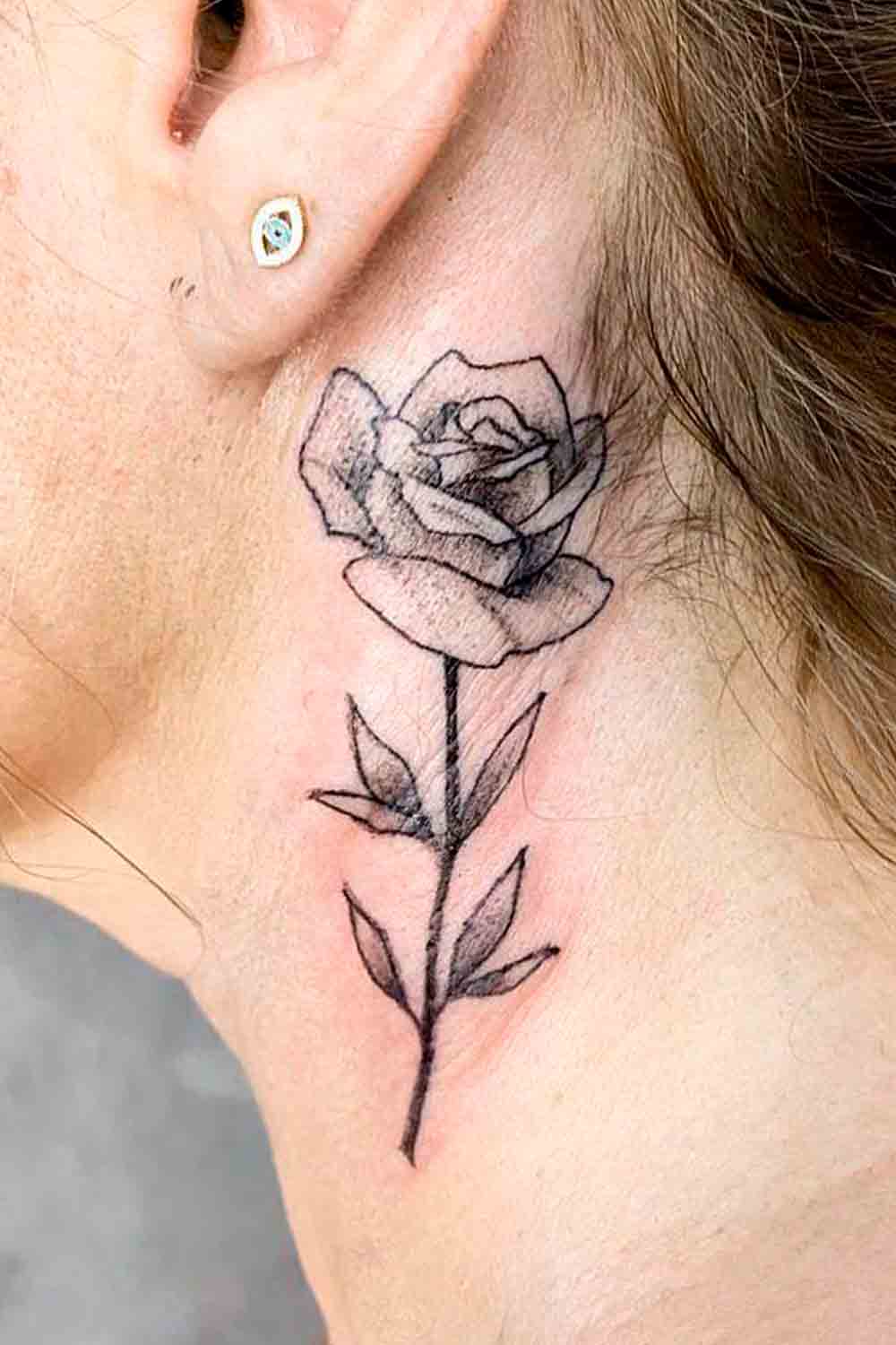 tatuaje nuca cuello mujer 03