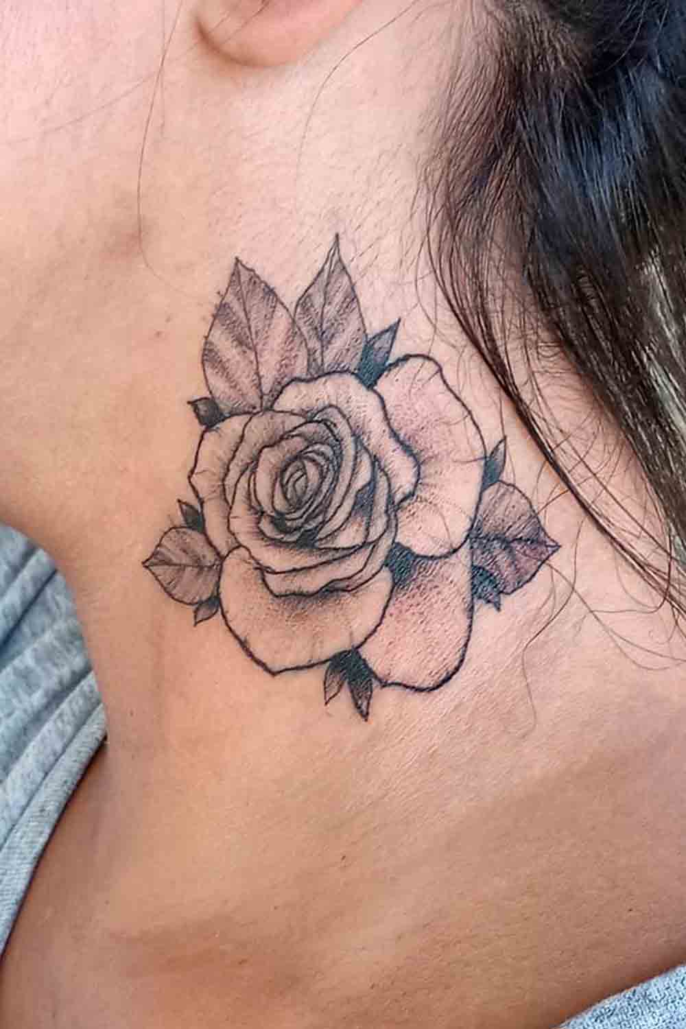 tatuaje nuca cuello mujer 05