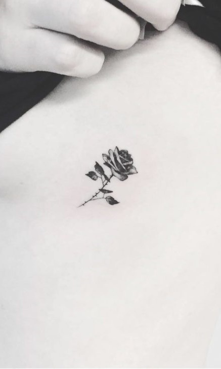 tatuaje pequeno de mujer 03