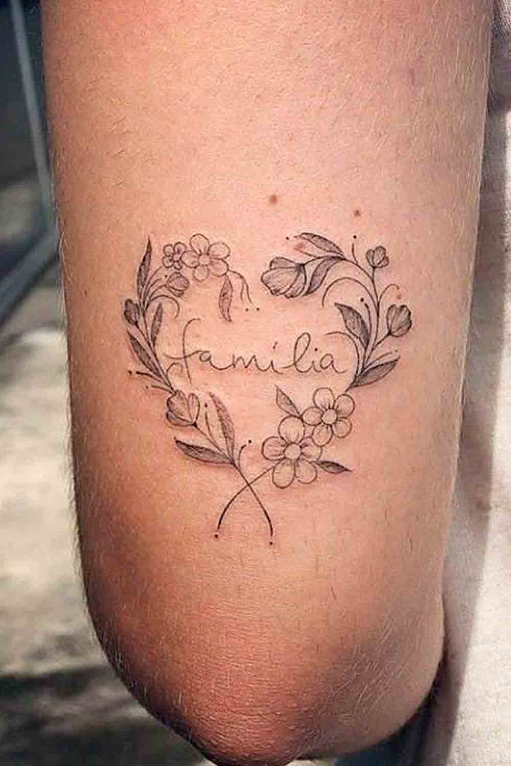 tatuaje pequeno sexi de mujer 01
