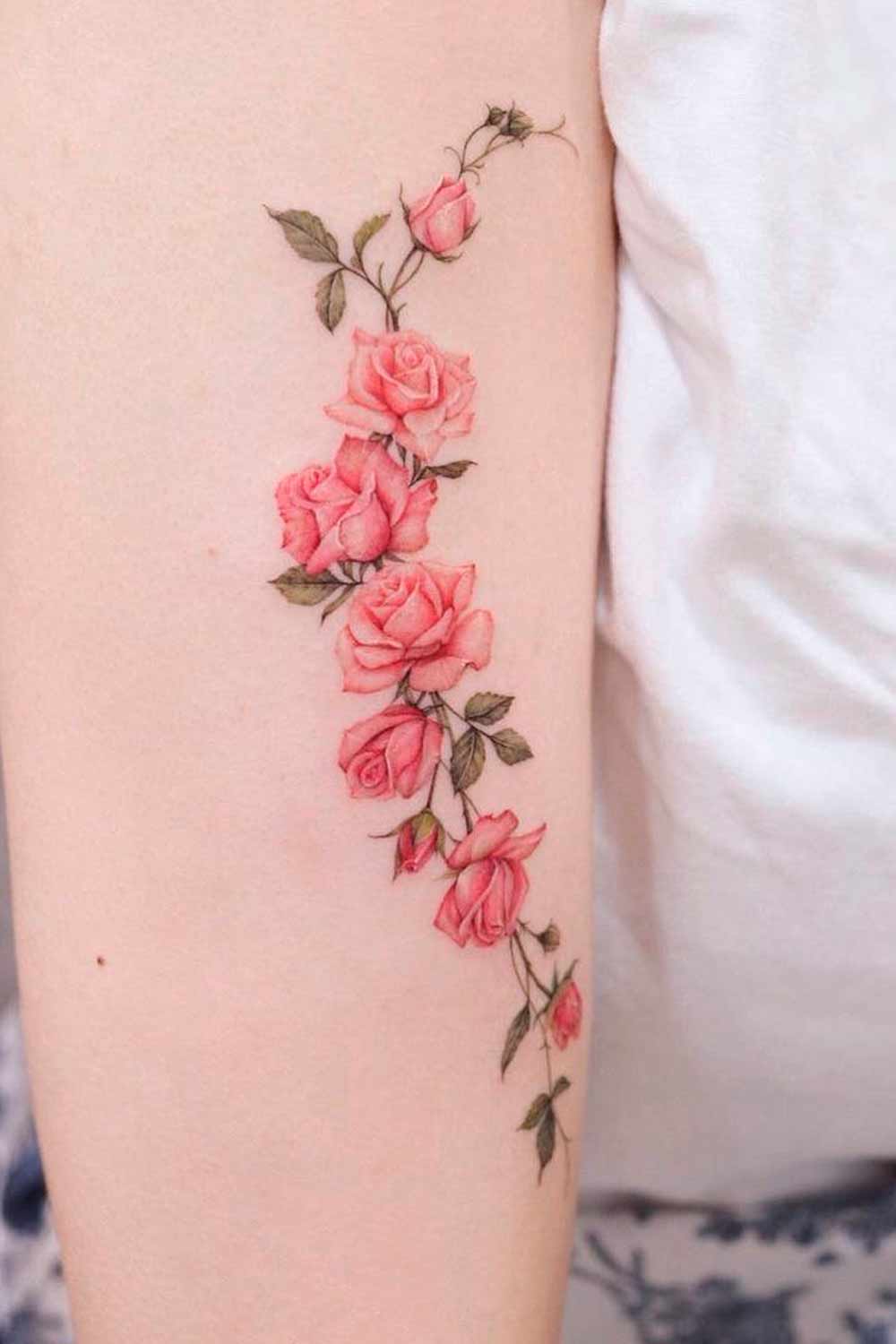 tatuaje pequeno sexi de mujer 04