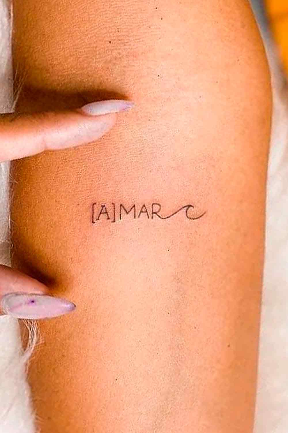 tatuaje pequeno sexi de mujer 09