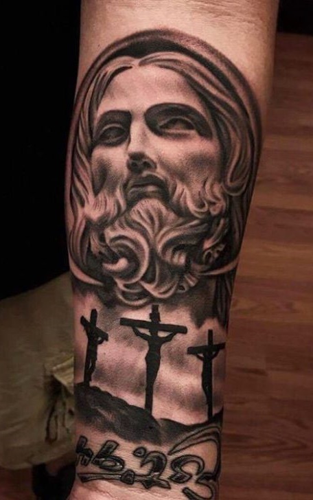 tatuaje religioso de mujer 102