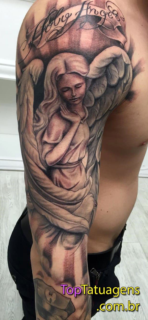 tatuaje religioso de mujer 46