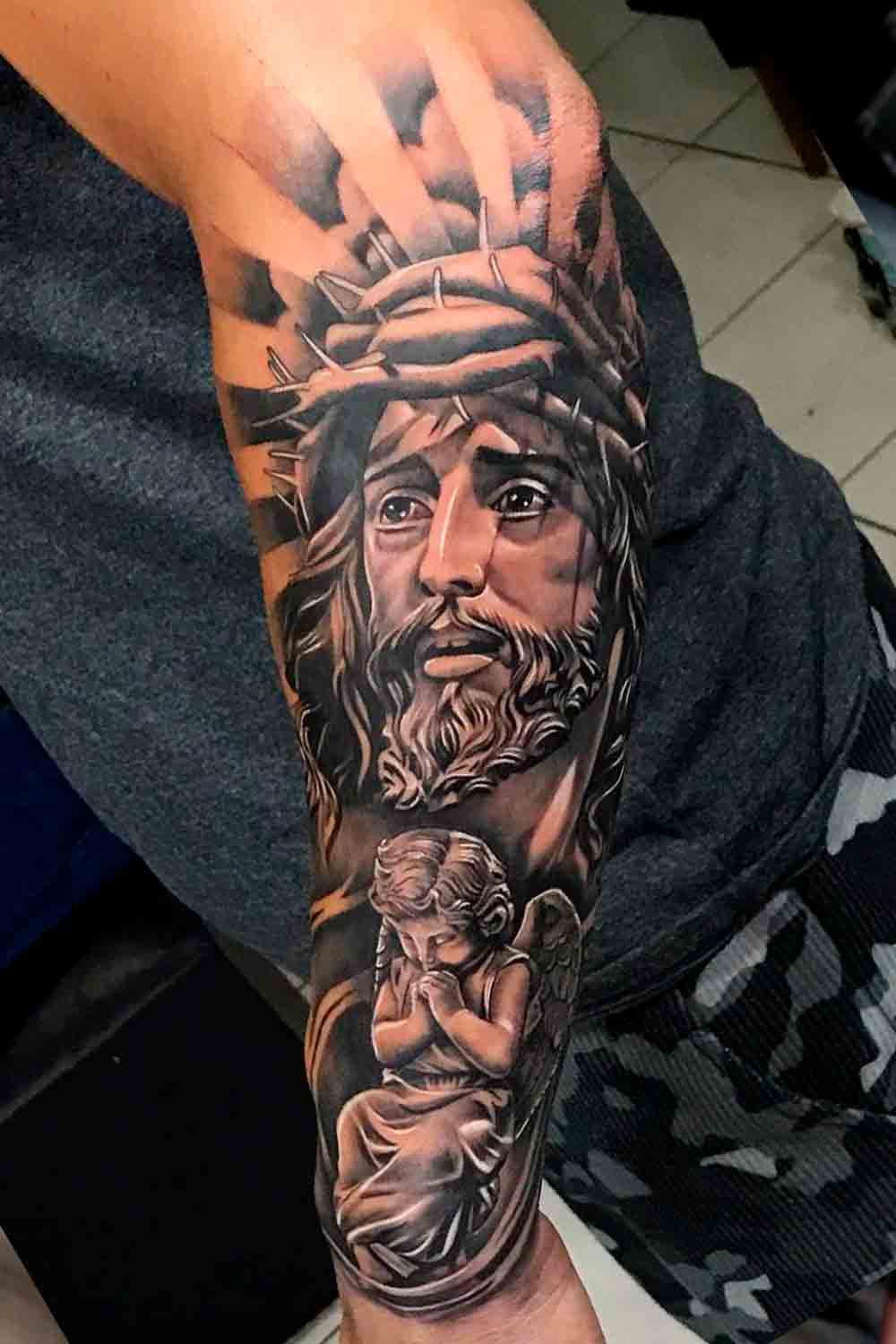 tatuaje religioso para hombre 142