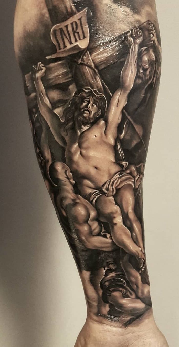 tatuaje religioso para hombre 20