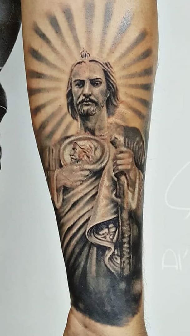 tatuaje religioso para hombre 32