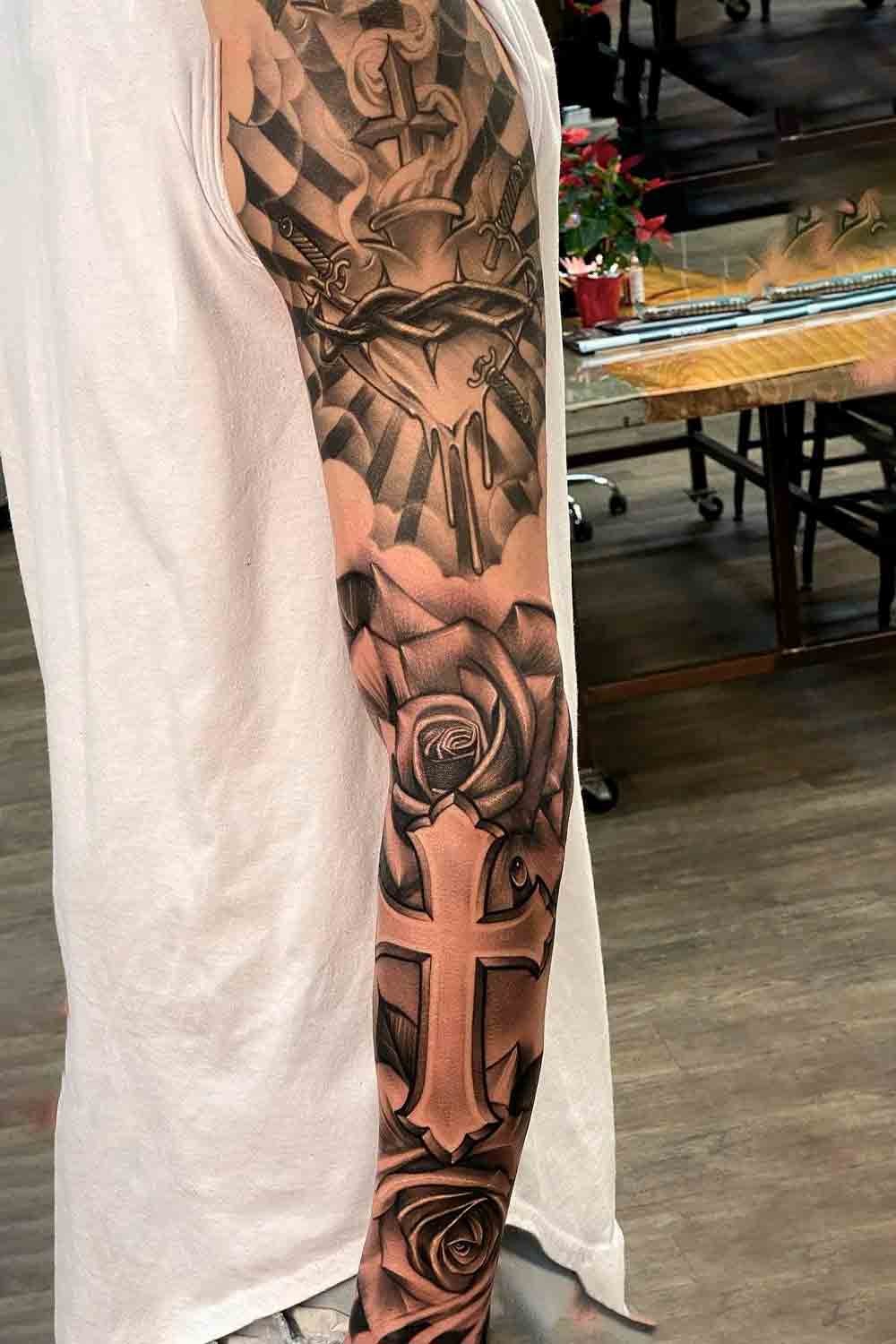 tatuaje religioso para hombre 50