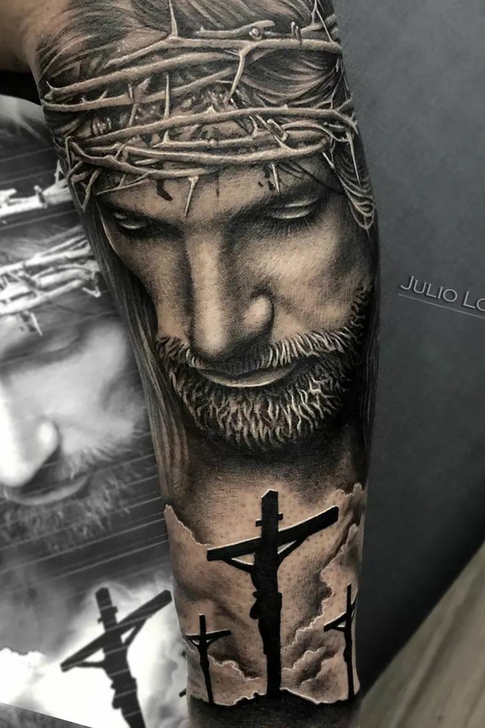 tatuaje religioso para hombre 53