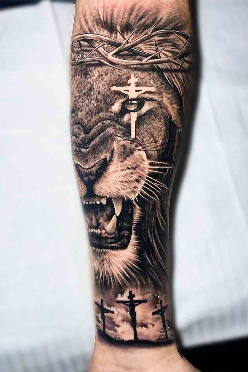 tatuaje religioso para hombre 58