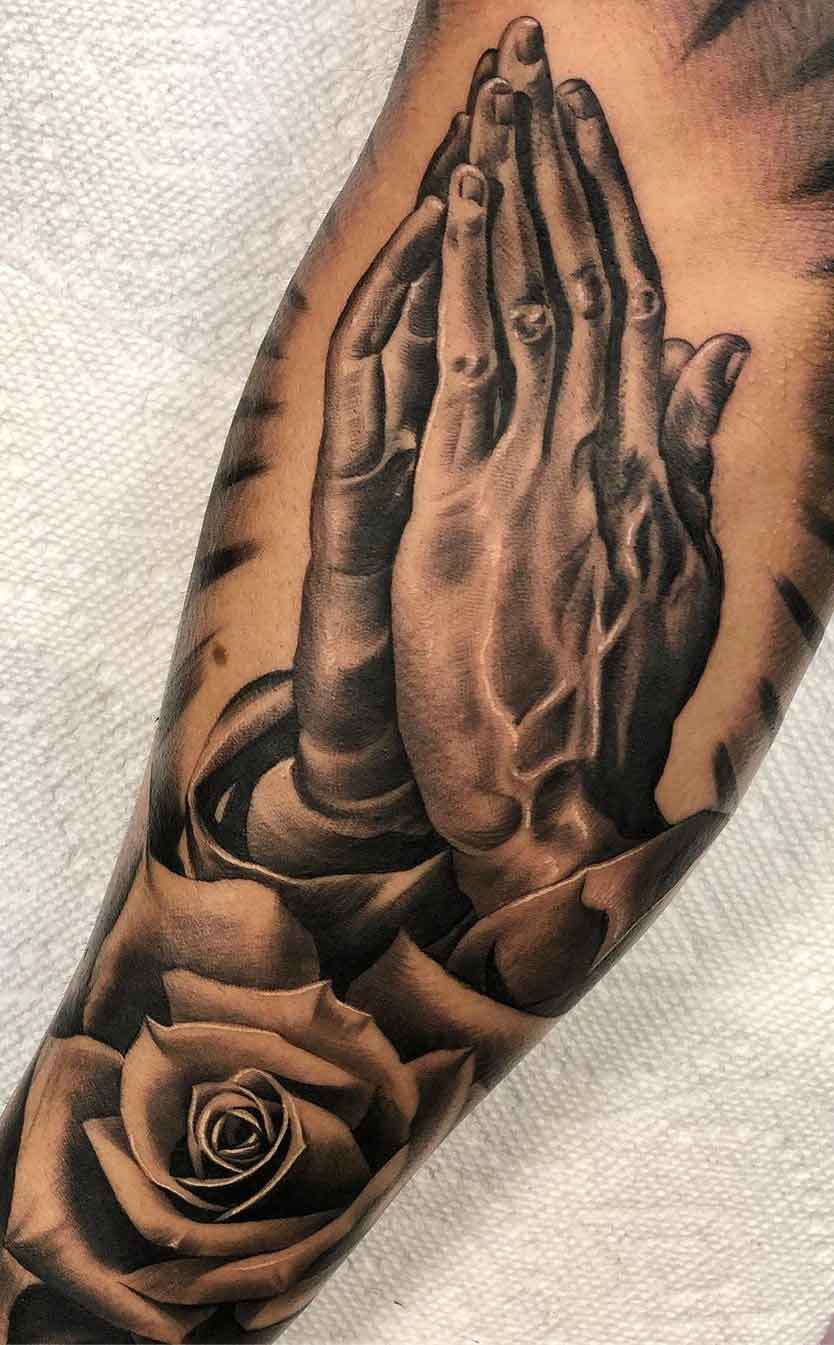 tatuaje religioso para hombre 67
