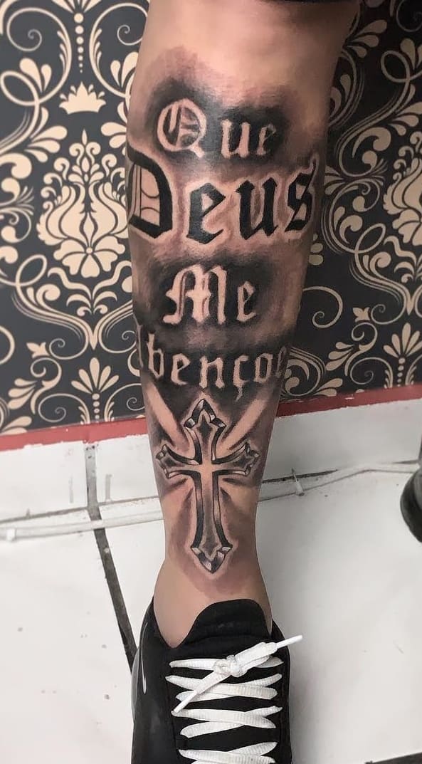 tatuaje religioso para hombre 69