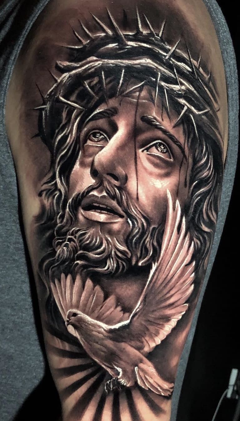 tatuaje religioso para hombre 71