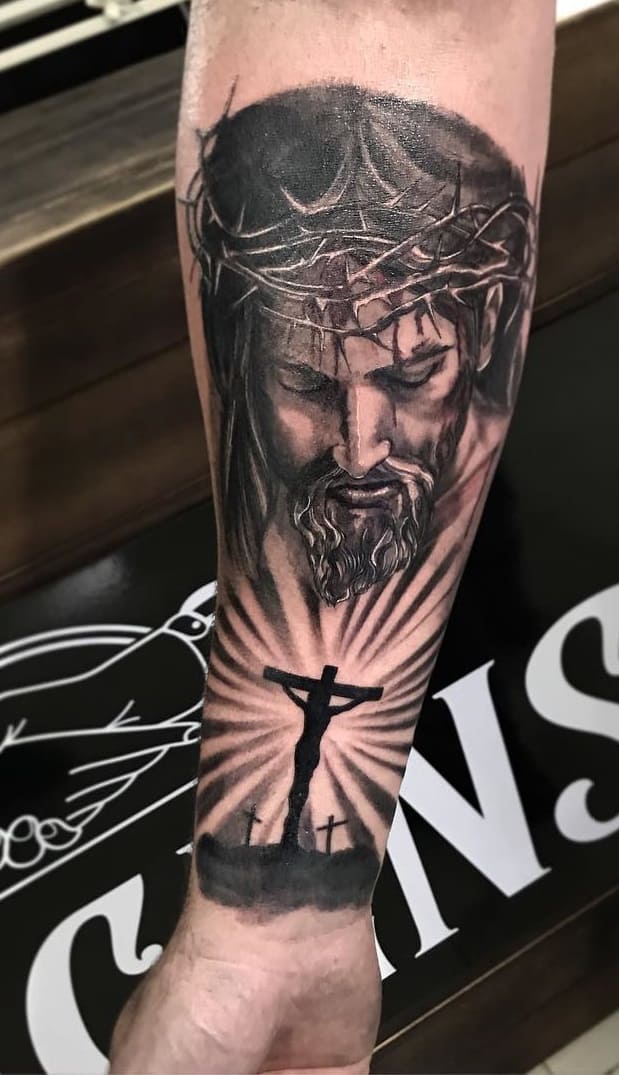 tatuaje religioso para hombre 91
