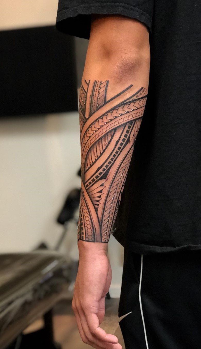 tatuaje tribal para hombre 13