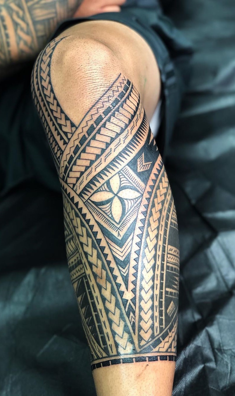 tatuaje tribal para hombre 15