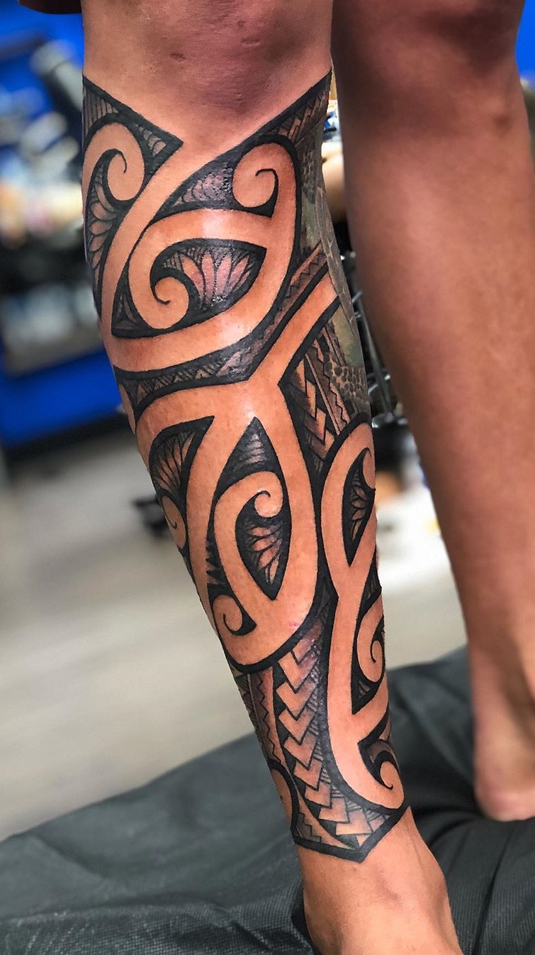 tatuaje tribal para hombre 42
