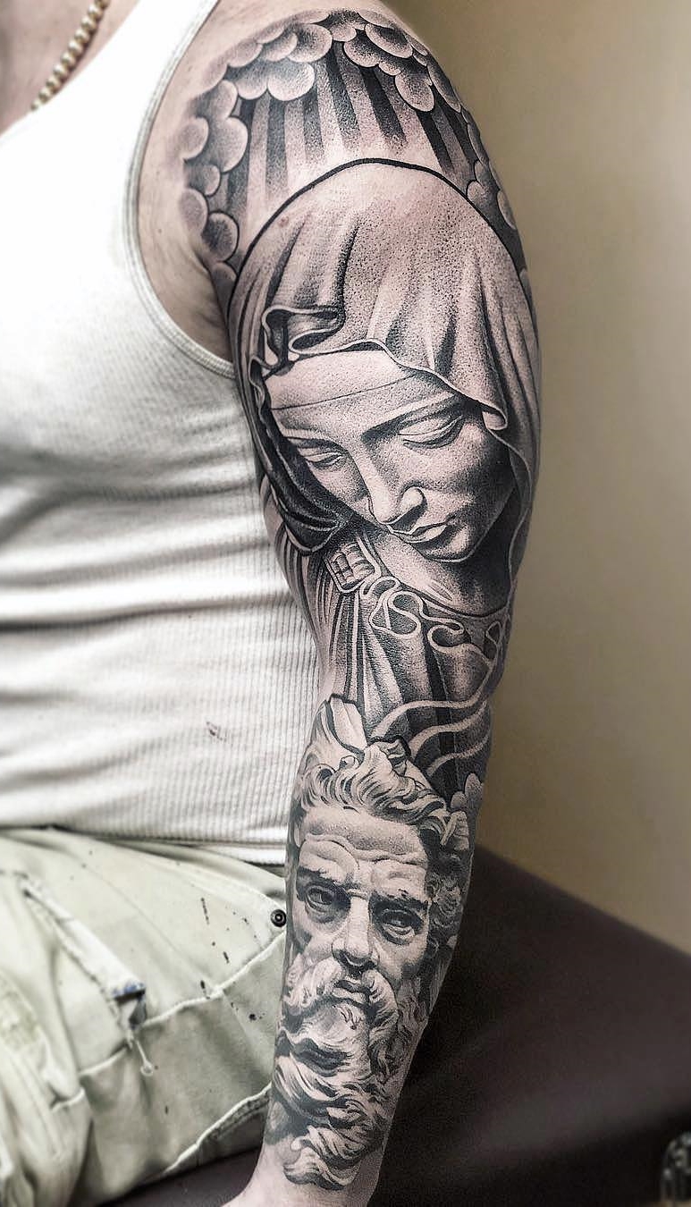 brazo lleno de tatuajes 03