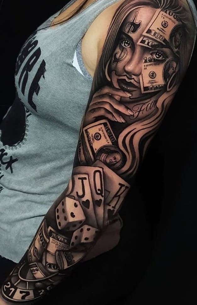 brazo lleno de tatuajes 147