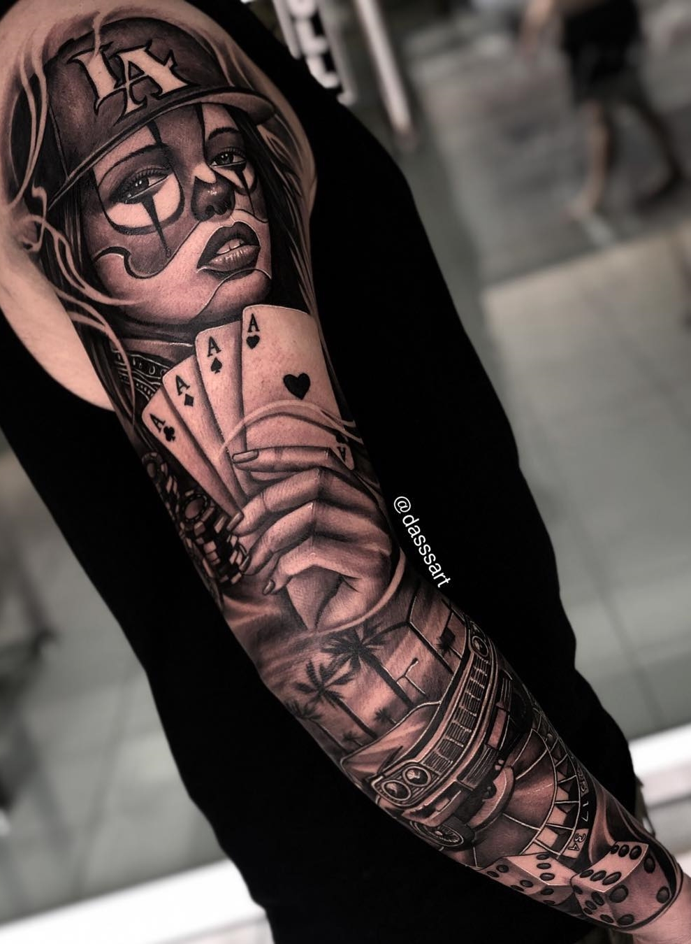 brazo lleno de tatuajes 31