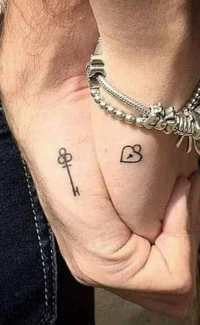 tattoo de parejas 69