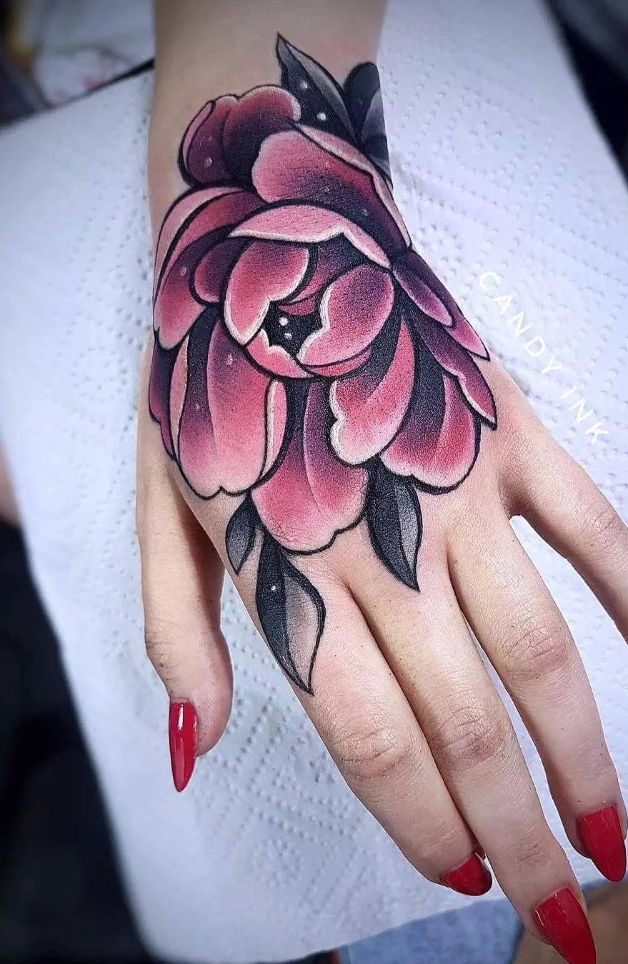 tattoo en la mano para hombre 30