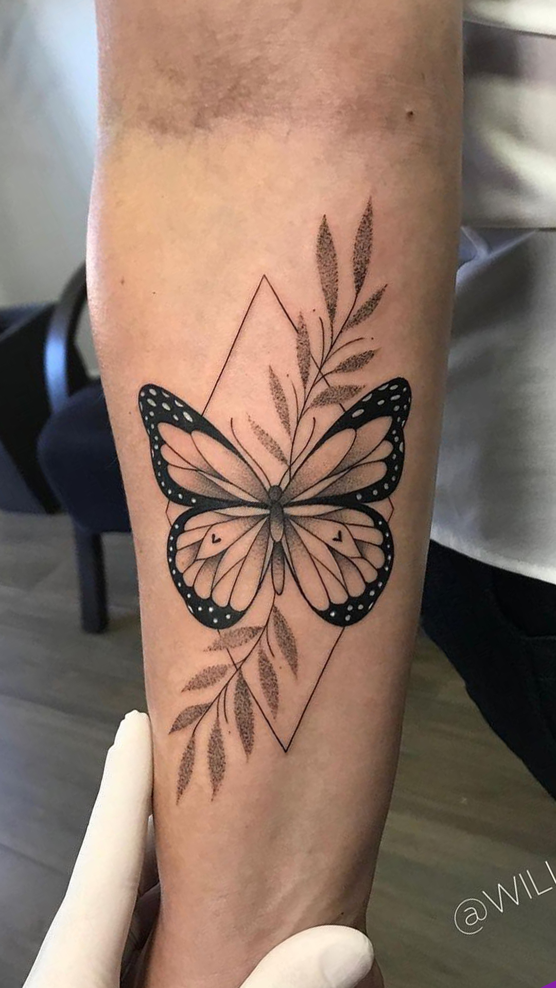 tattoo mariposa para mujer 102