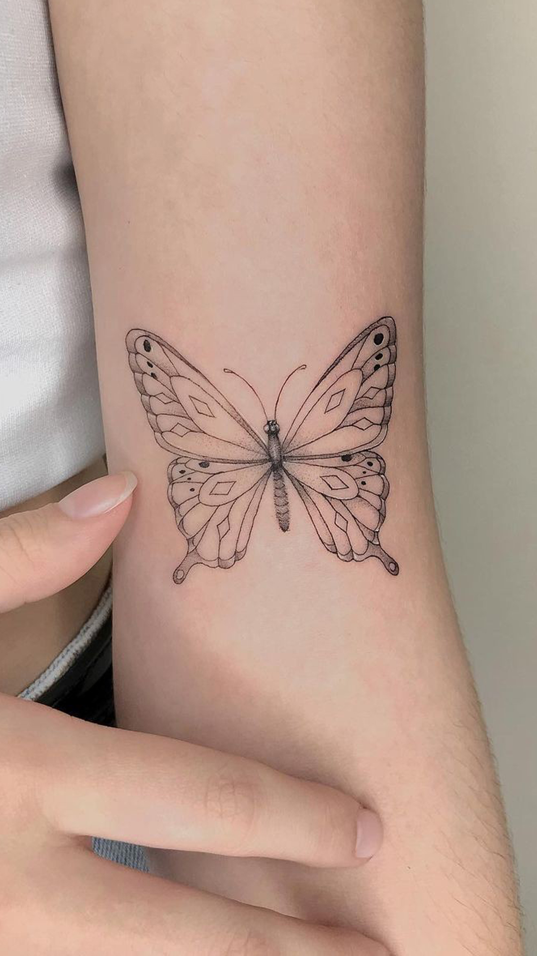 tattoo mariposa para mujer 113