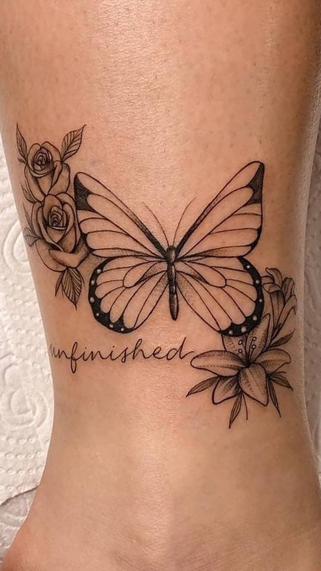 tattoo mariposa para mujer 13