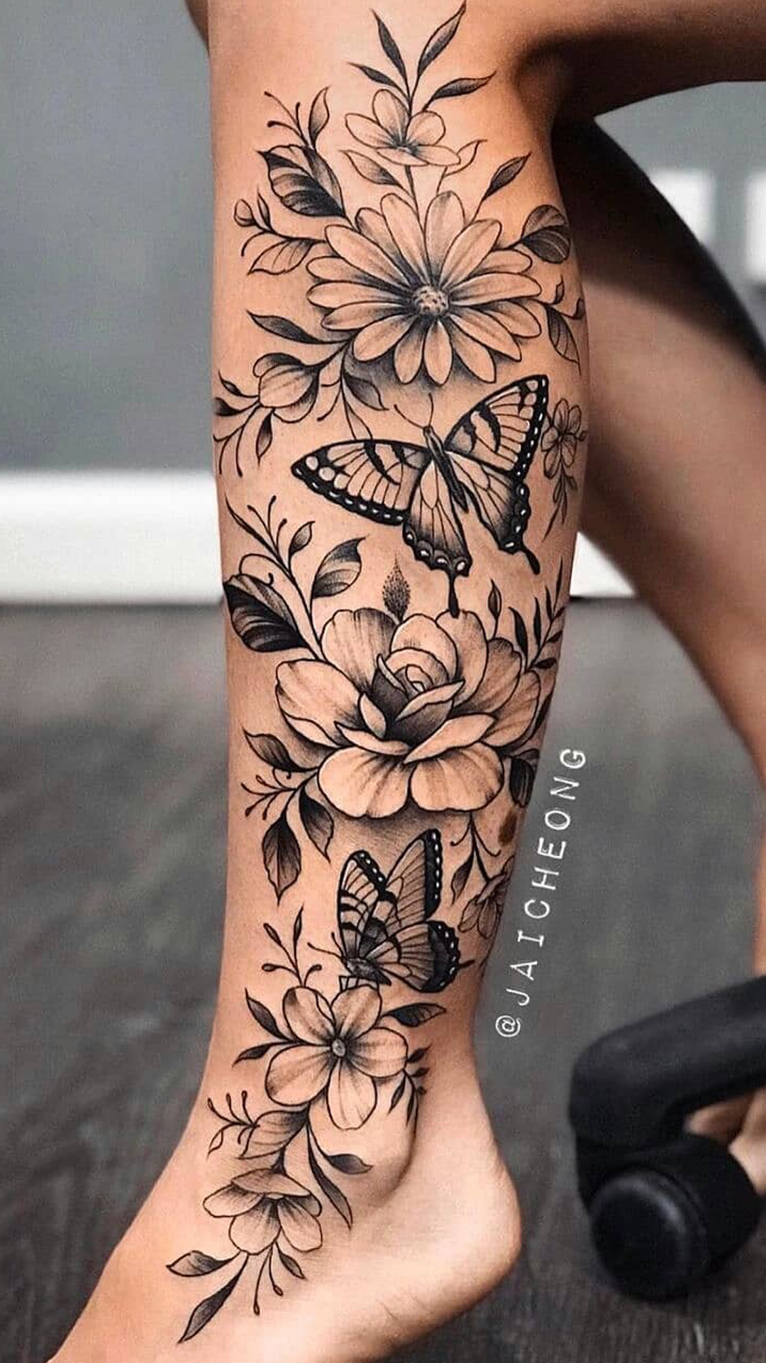 tattoo mariposa para mujer 25