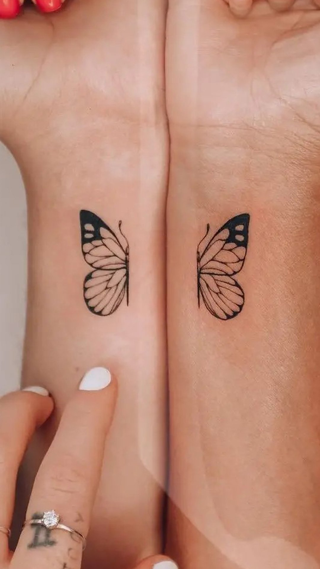 tattoo mariposa para mujer 43