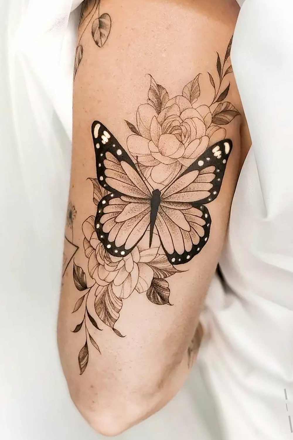 tattoo mariposa para mujer 53