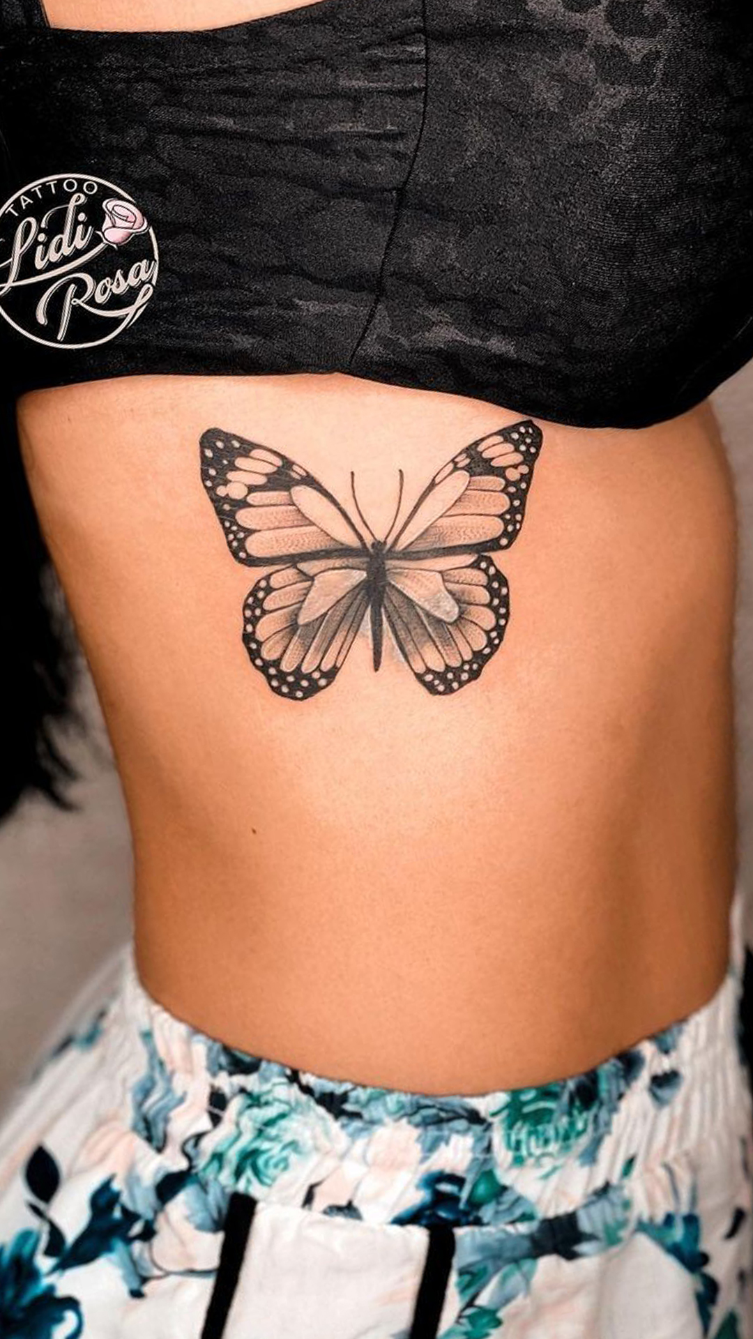 tattoo mariposa para mujer 60