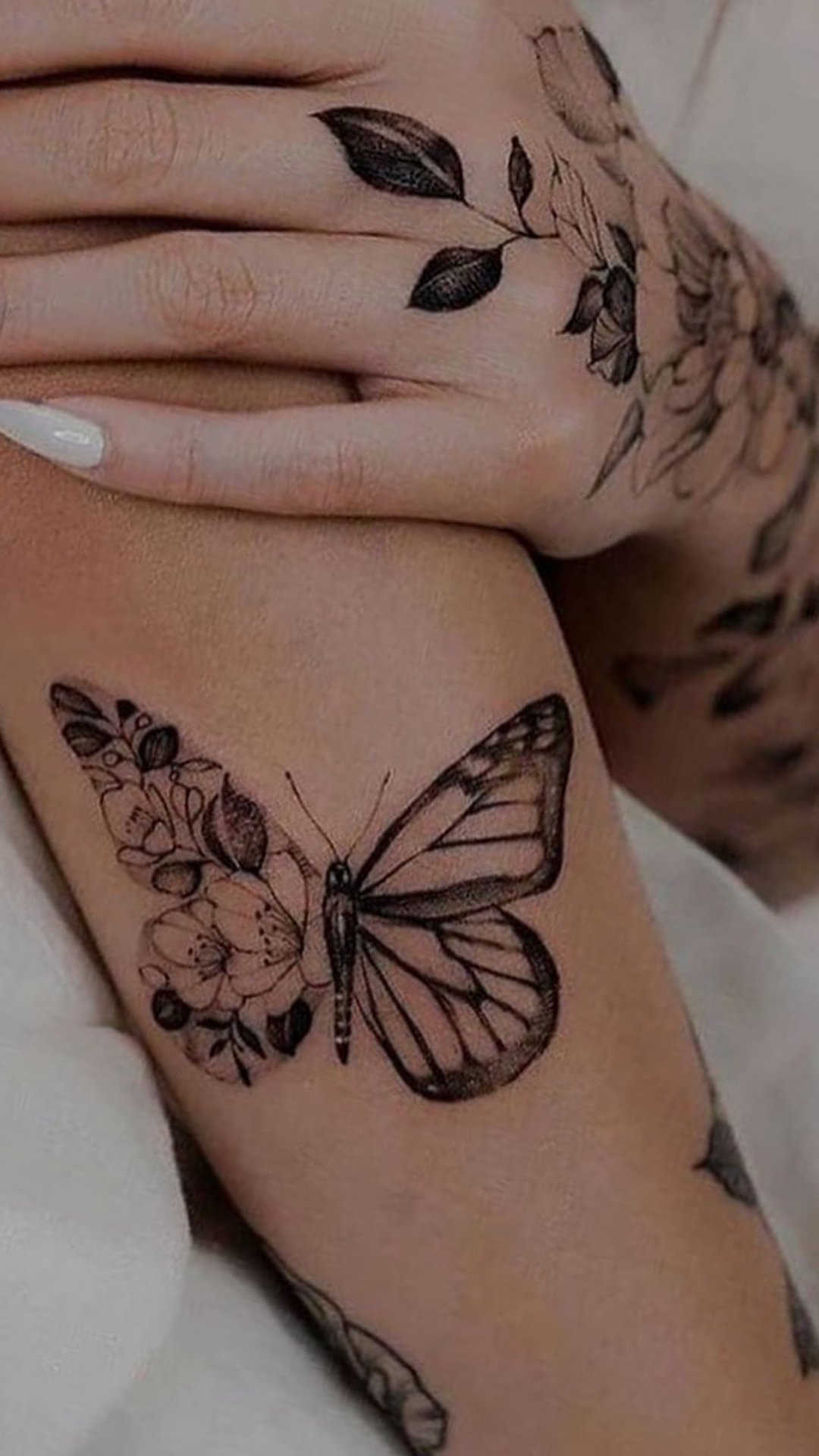 tattoo mariposa para mujer 85