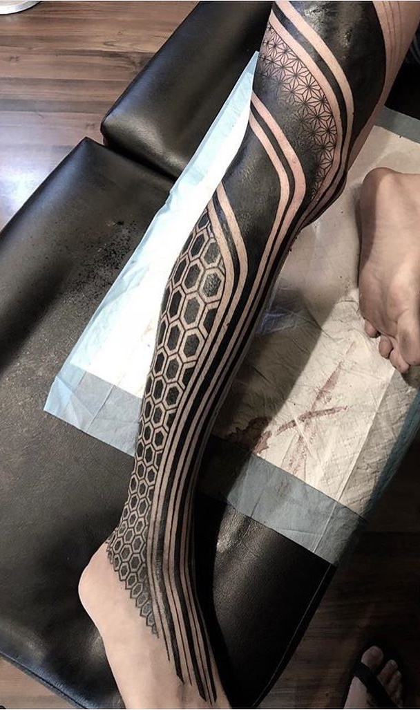 tattoo pierna para hombre 110