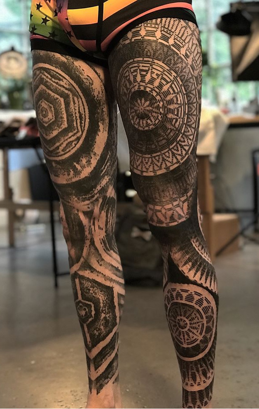 tattoo pierna para hombre 21