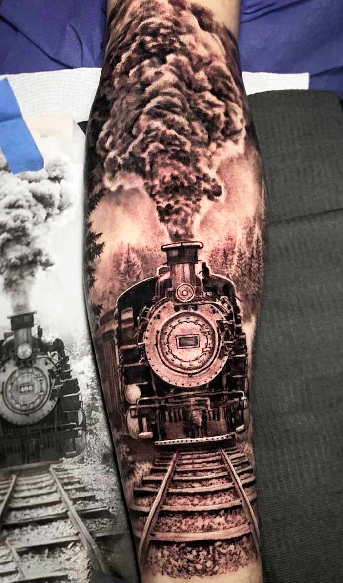 Tatuaje de tren – Simbología, significados y diseños más usados