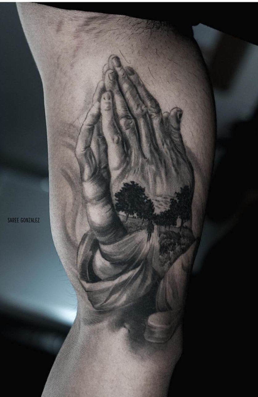 83 Tatuajes de manos rezando: Galería con imágenes