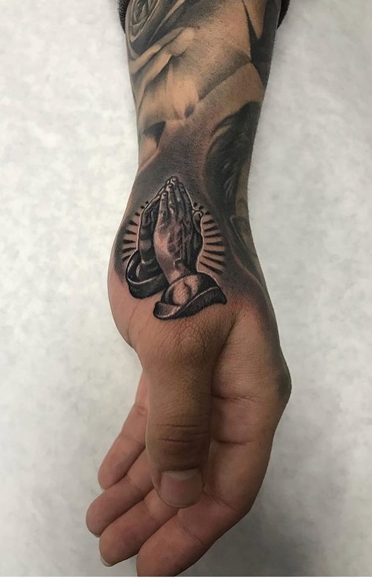 tattoo religioso para hombre 05