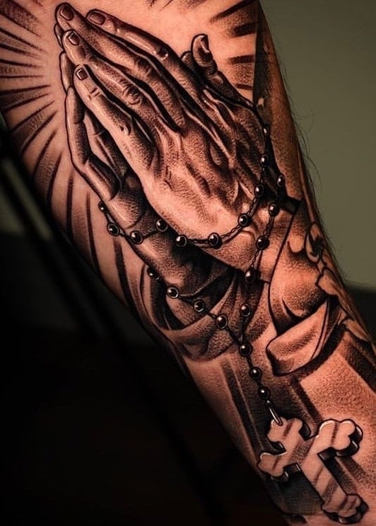 tattoo religioso para hombre 12