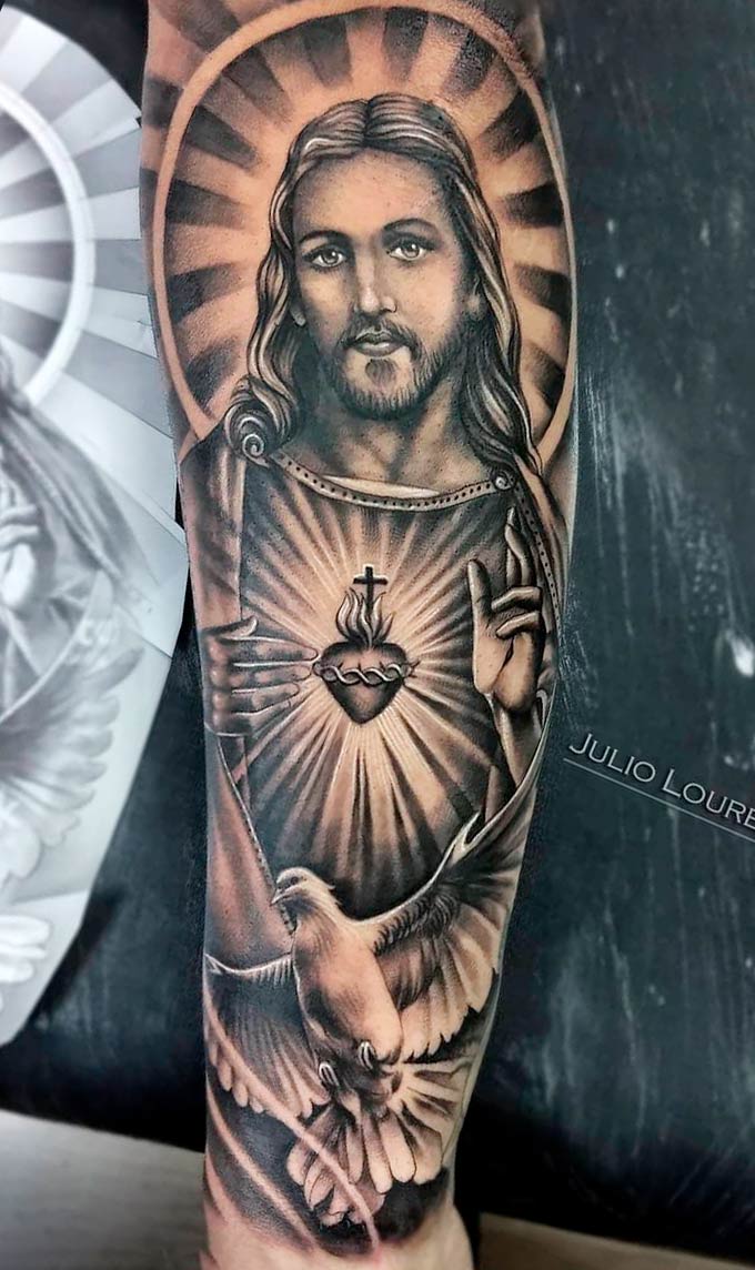 tattoo religioso para hombre 17