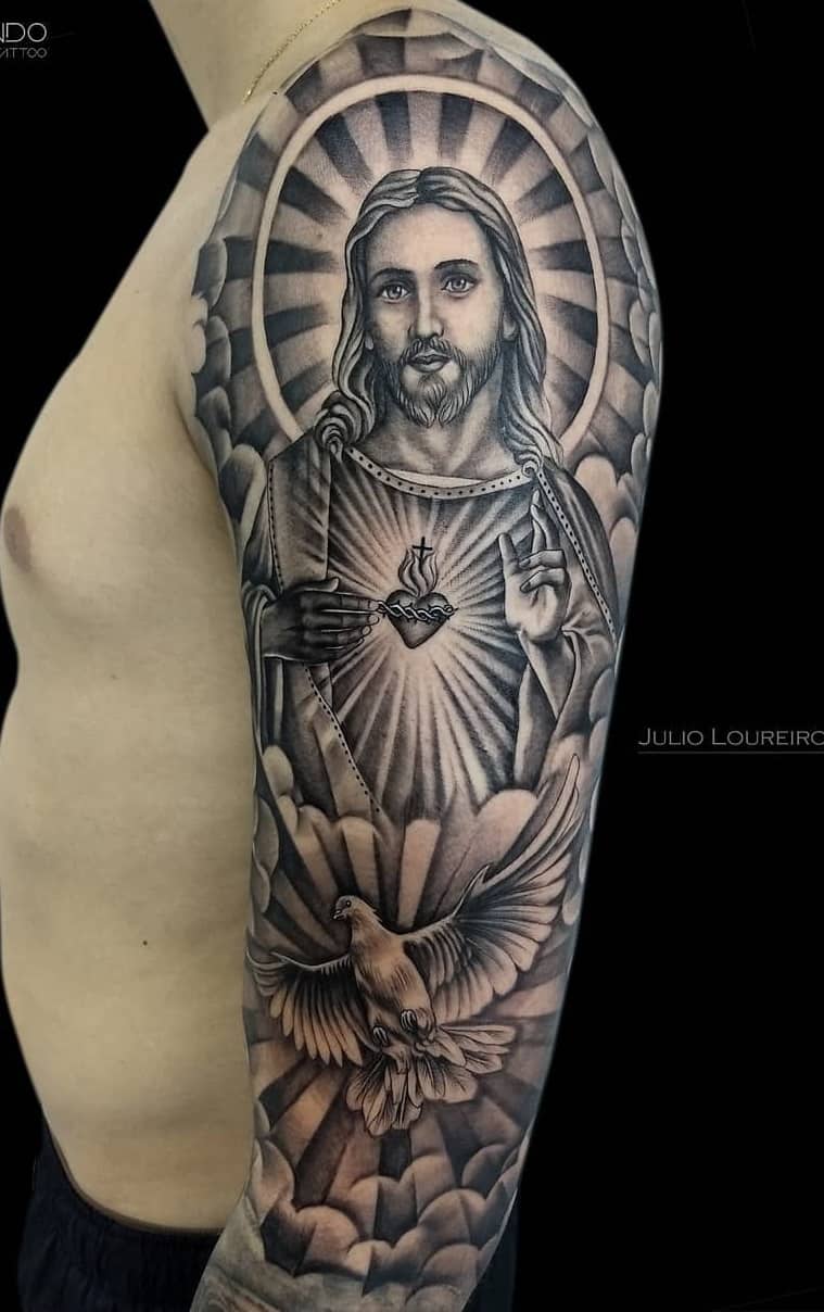 tattoo religioso para hombre 35