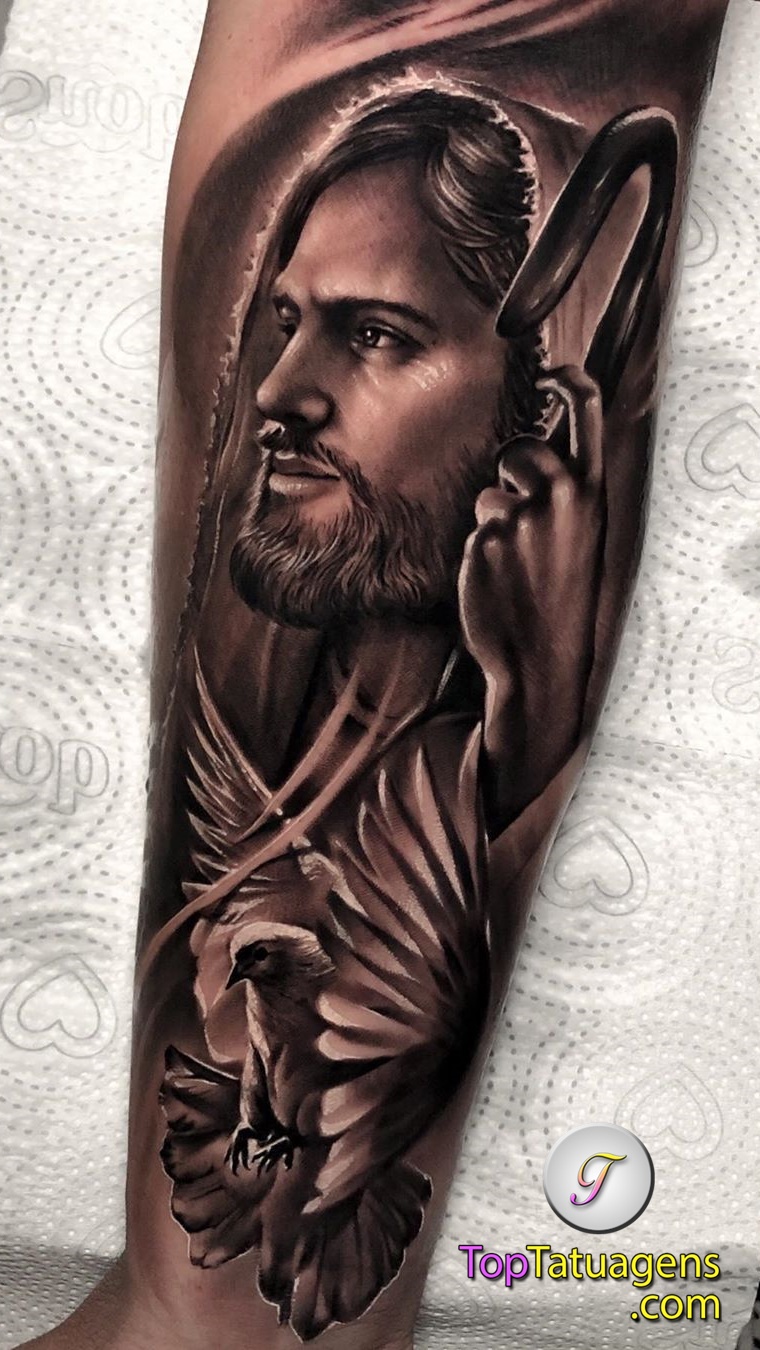 tattoo religioso para hombre 41