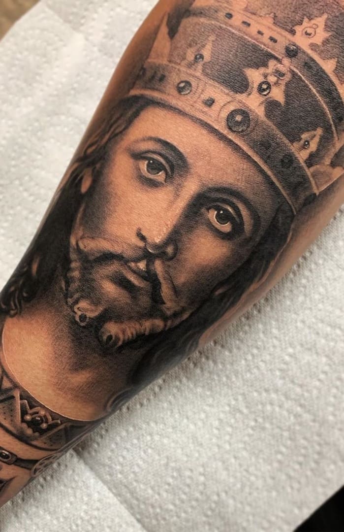 tattoo religioso para hombre 44