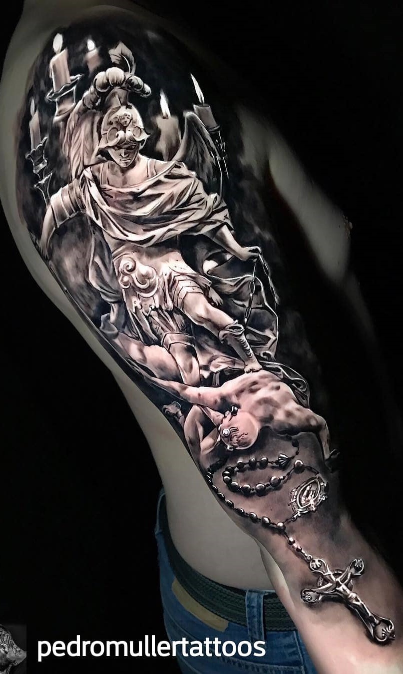 tattoo religioso para hombre 55