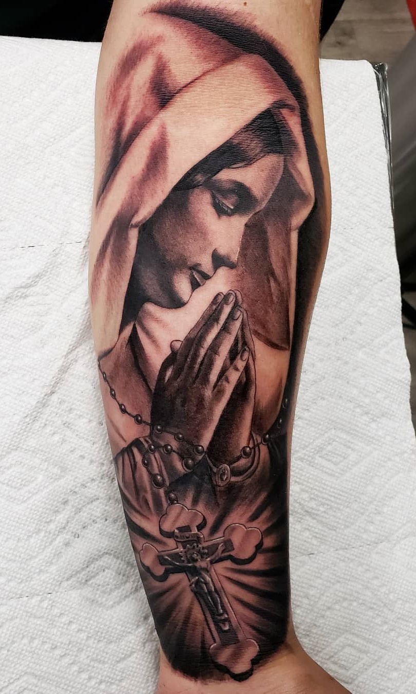 tattoo religioso para hombre 74