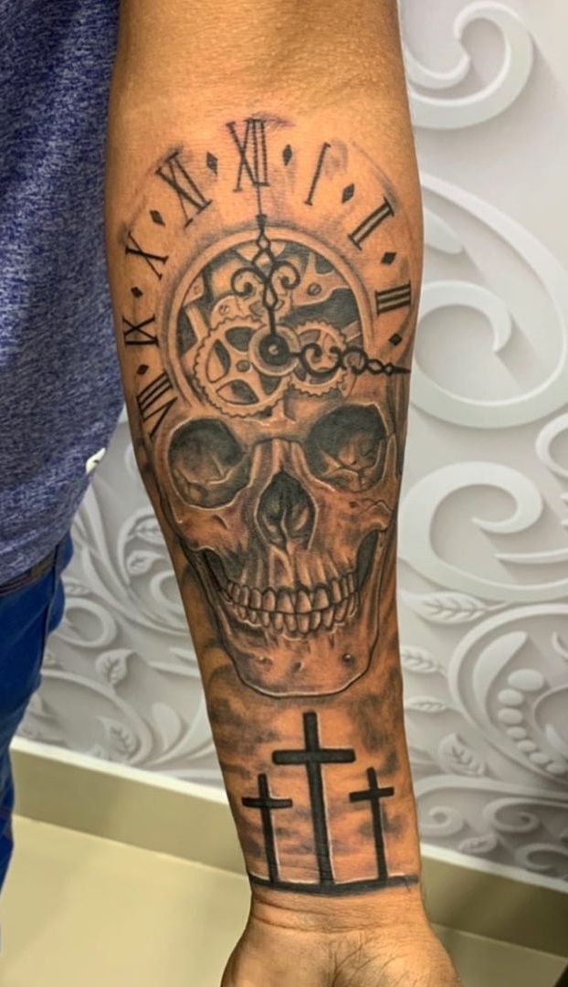 tatuaje calavera masculino 16