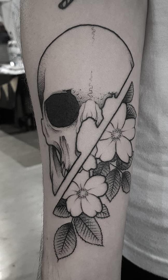 tatuaje calavera masculino 41