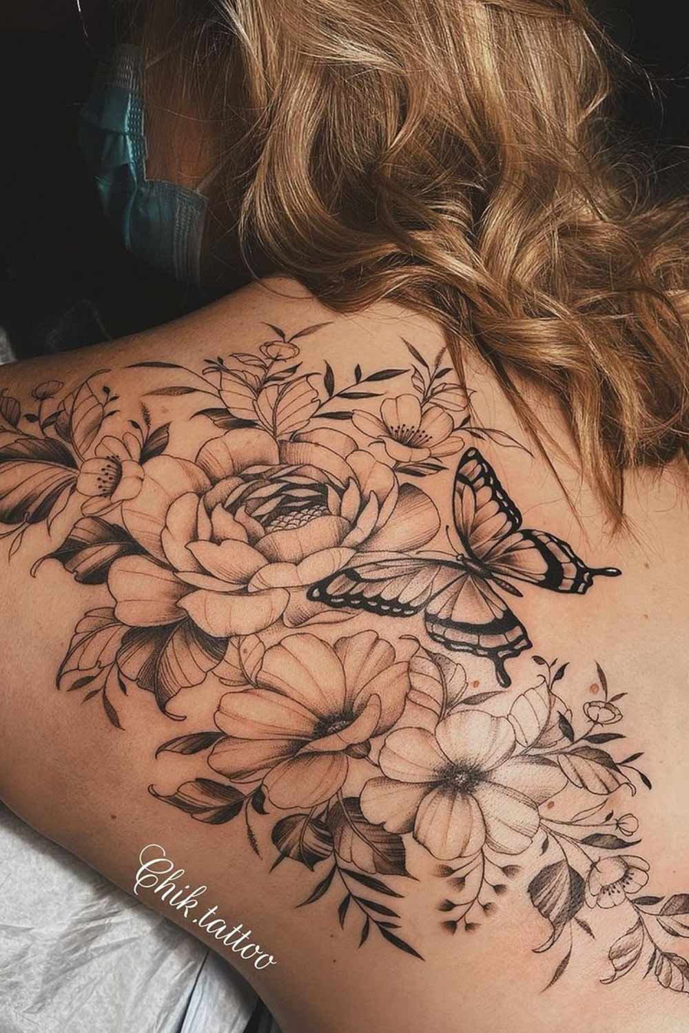 tatuaje de flor en mujer 09