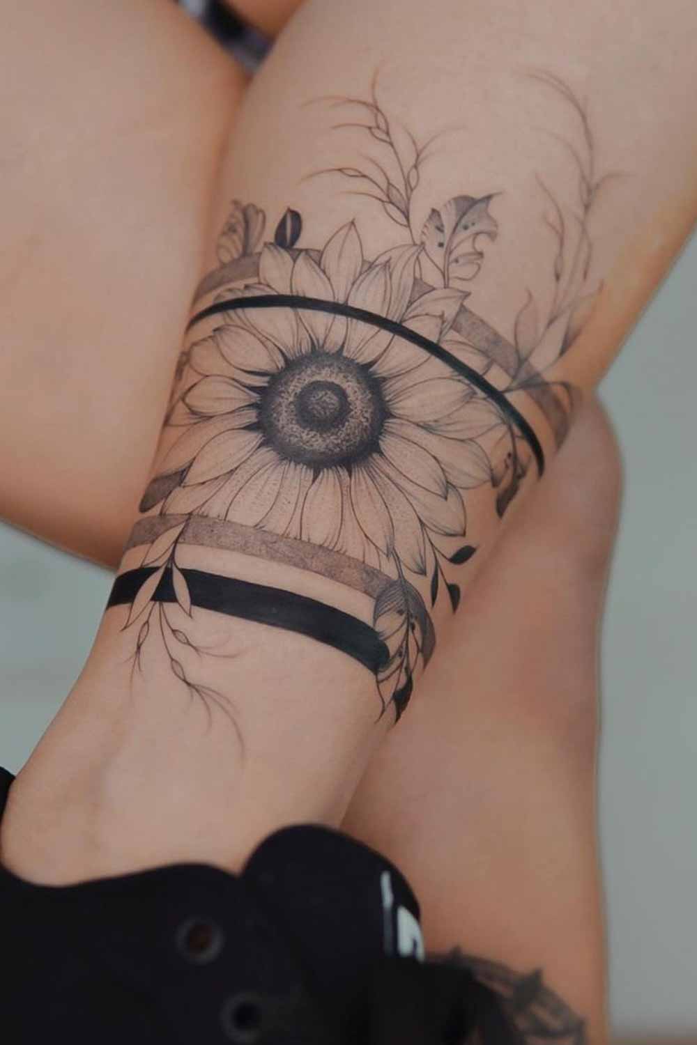 tatuaje de flor en mujer 15